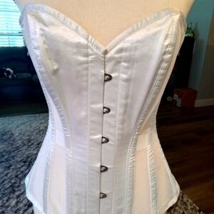 CORSET STORY Elegant White Overbust Corset Top